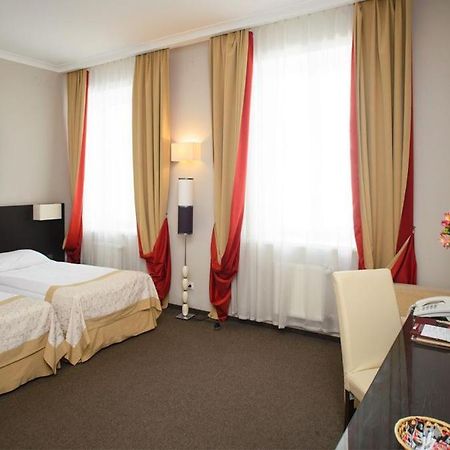 Optima Collection Kharkiv Hotel Extérieur photo