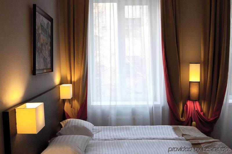 Optima Collection Kharkiv Hotel Chambre photo