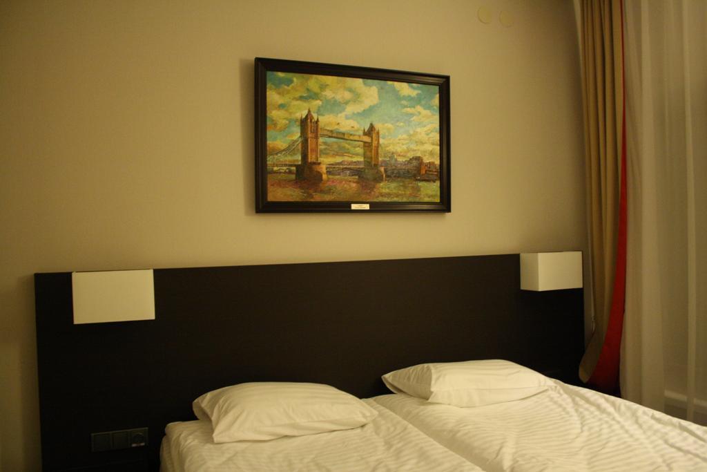 Optima Collection Kharkiv Hotel Extérieur photo