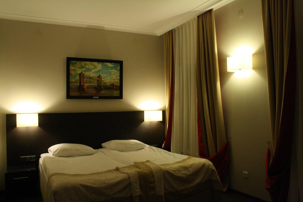 Optima Collection Kharkiv Hotel Extérieur photo