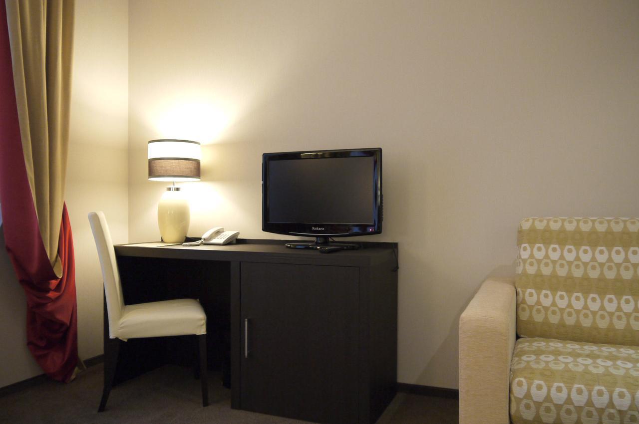 Optima Collection Kharkiv Hotel Chambre photo