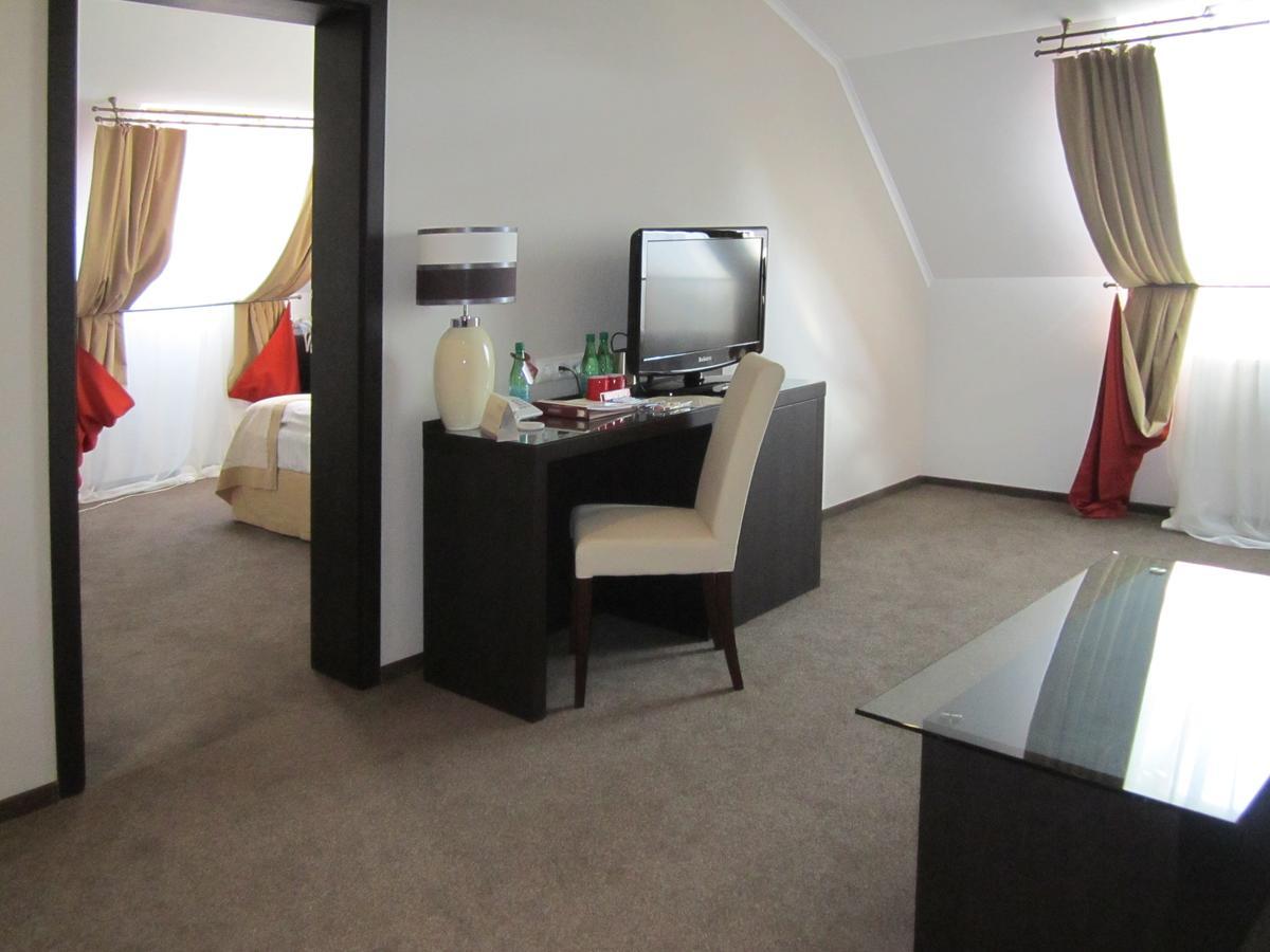 Optima Collection Kharkiv Hotel Extérieur photo