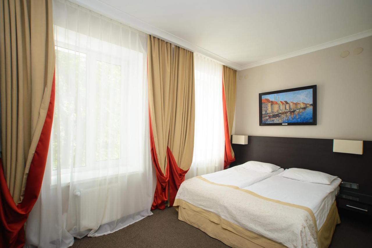 Optima Collection Kharkiv Hotel Extérieur photo
